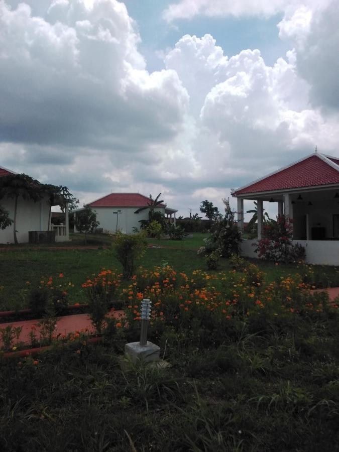 Koh Ker Hotel And Restaurant Phumi Moreal Exterior foto